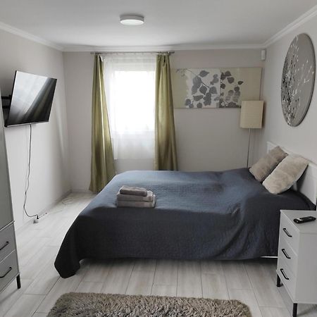Garden Home Torokbalint Bagian luar foto